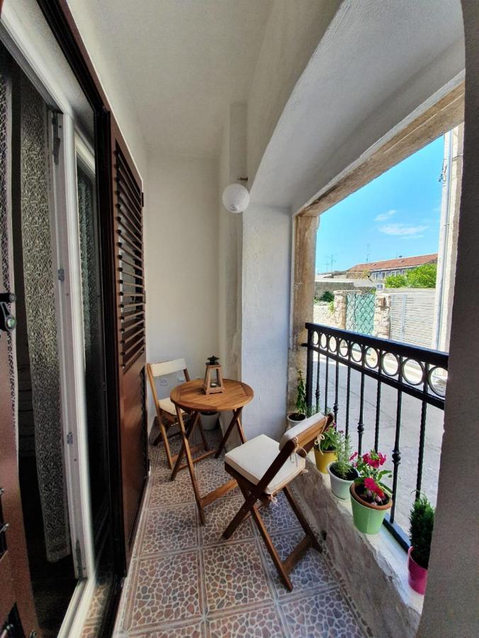 Apartments Kut Vis Pokoj fotografie